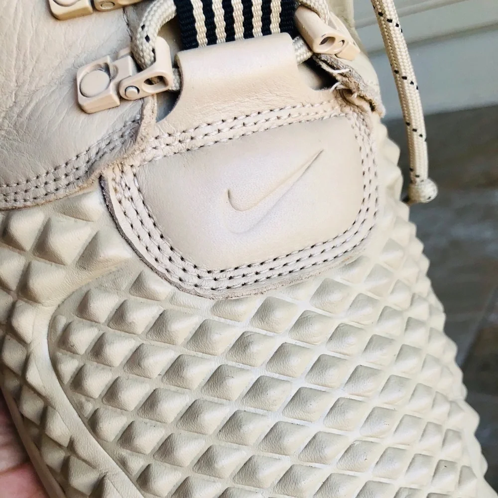 Nike Men's Lunar Force 1 Duckboot in Linen/Khaki - Picture 10 of 16